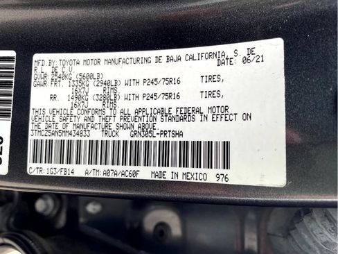 Used 2021 Toyota Tacoma SR AWD/4WD image 21