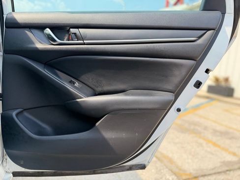 Used 2018 Honda Accord Sport image 22