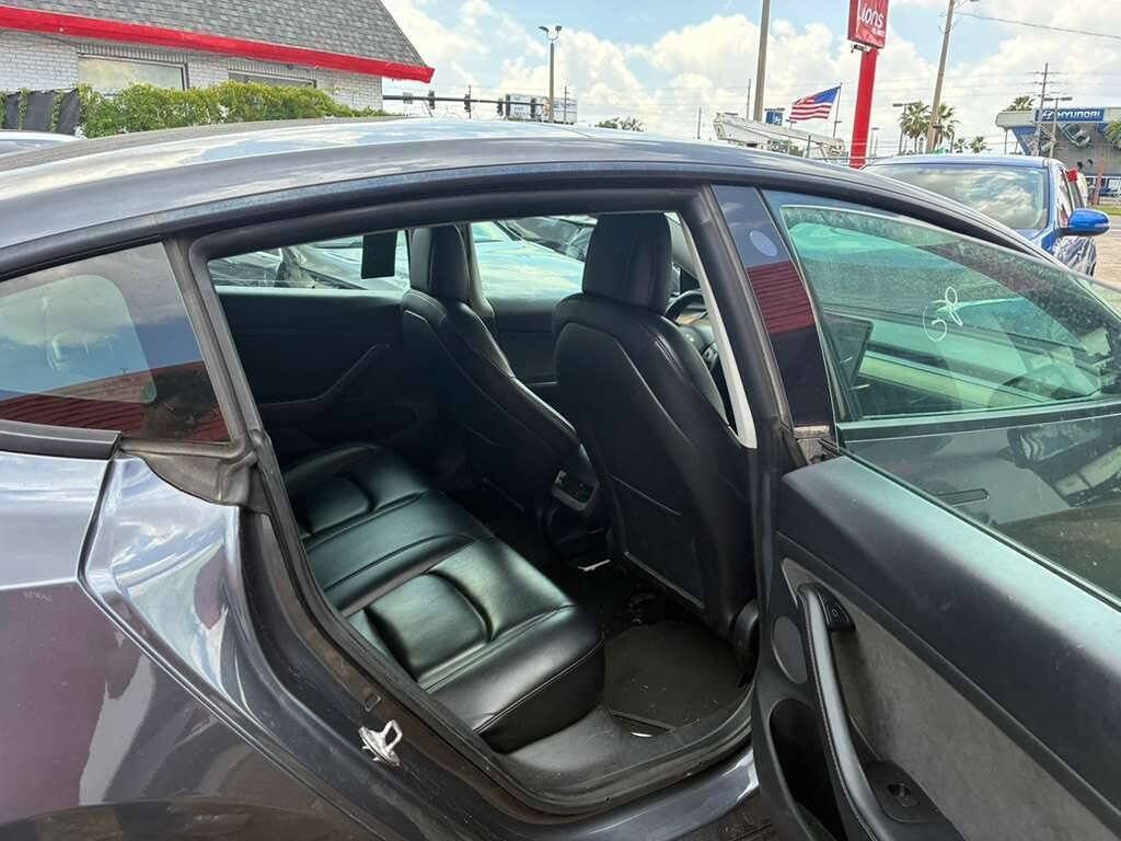 Used 2021 Tesla Model 3 Standard Range Plus RWD image 16
