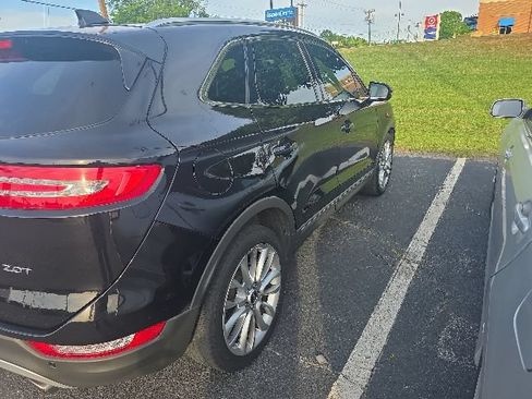 Used 2017 Lincoln MKC Reserve FWD image 4