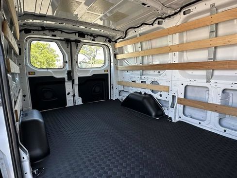 Used 2024 Ford Transit 250 Low Roof w/ Exterior Upgrade Package RWD image 28