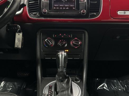 Used 2016 Volkswagen Beetle 1.8T S image 28