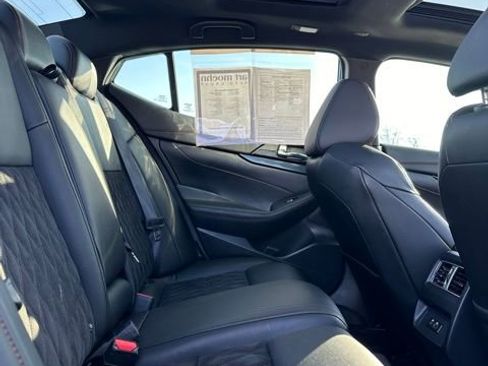Used 2022 Nissan Maxima SR w/ Sport Mat Group image 19