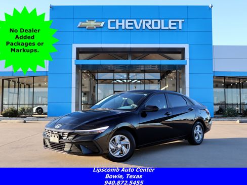 Used 2024 Hyundai Elantra SE image 1