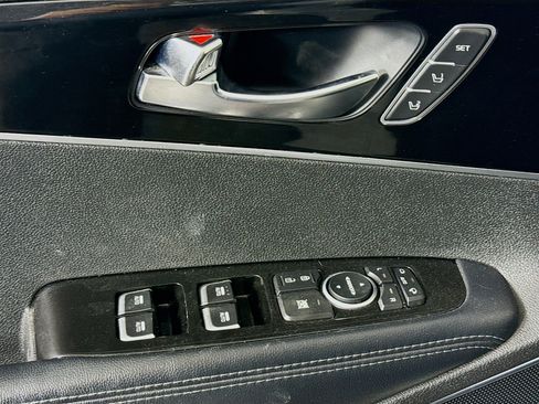 Used 2016 Kia Sorento SX image 24