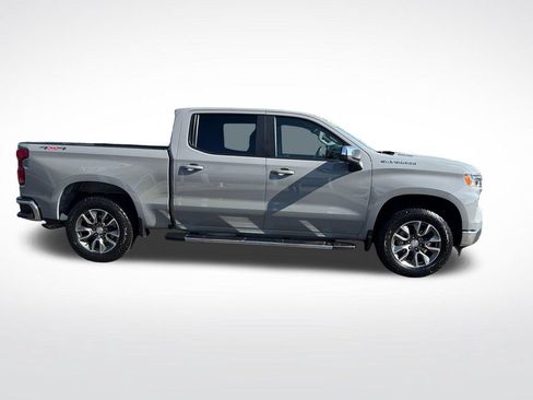Used 2024 Chevrolet Silverado 1500 LT AWD/4WD image 6