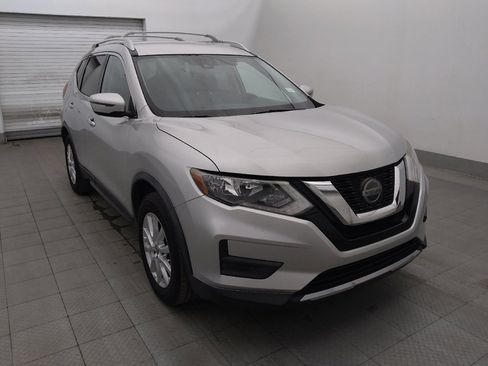 Used 2020 Nissan Rogue SV FWD image 13