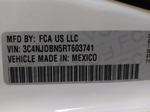 Used 2024 Jeep Compass Latitude w/ Altitude Special Edition image 33