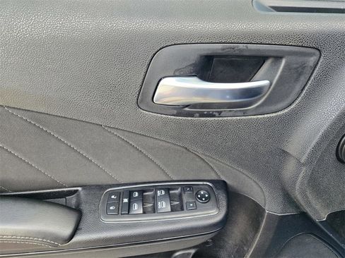 Used 2021 Dodge Charger R/T w/ Blacktop Package image 18