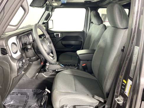 Used 2025 Jeep Wrangler Unlimited Sport S 4xe AWD/4WD image 16
