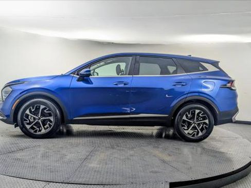 Used 2024 Kia Sportage EX FWD image 3