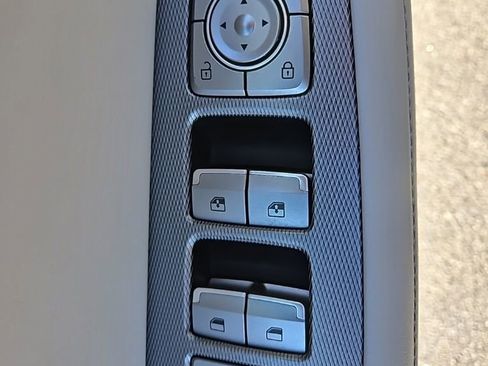 Used 2021 Hyundai Palisade Limited image 10