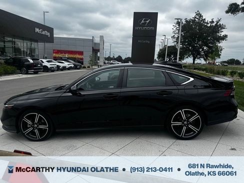 Used 2023 Honda Accord Sport image 10