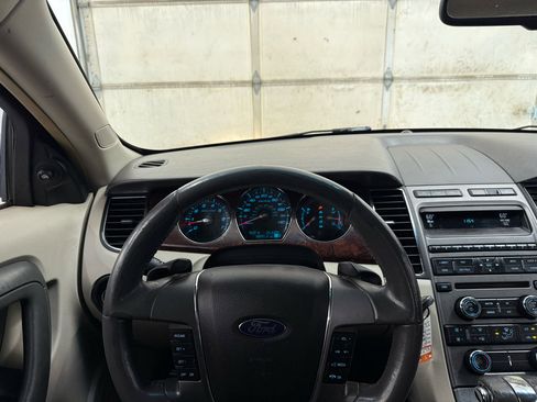 Used 2010 Ford Taurus SEL image 30