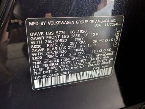 Used 2025 Volkswagen Atlas Cross Sport SE AWD/4WD image 31