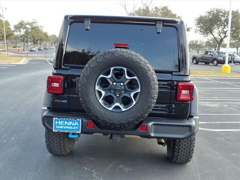 Used 2022 Jeep Wrangler Unlimited Rubicon 4xe w/ Cold Weather Group image 9