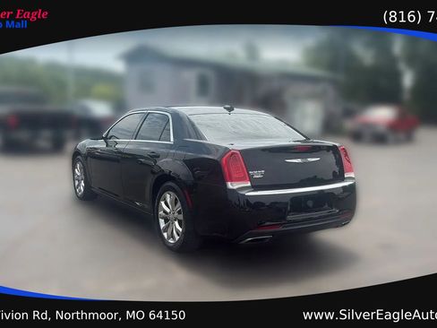 Used 2017 Chrysler 300 Limited w/ 300 Premium Group AWD/4WD image 3