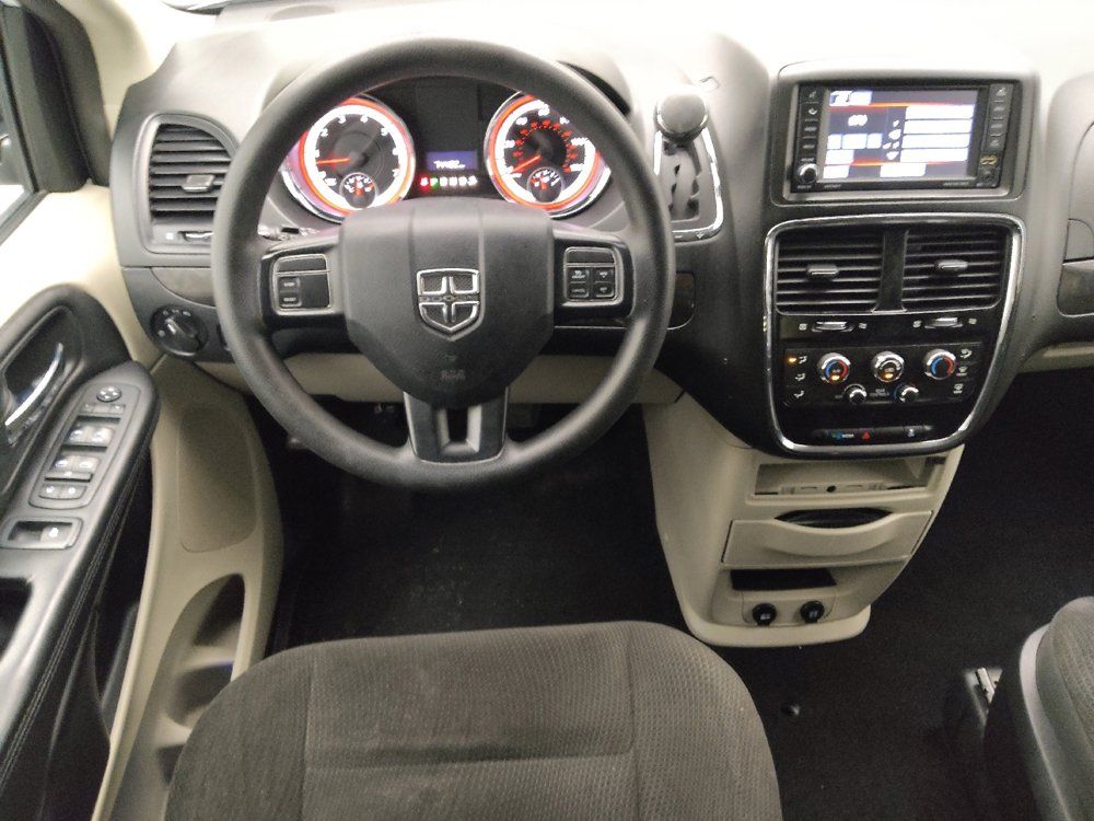 Used 2018 Dodge Grand Caravan SE FWD image 22