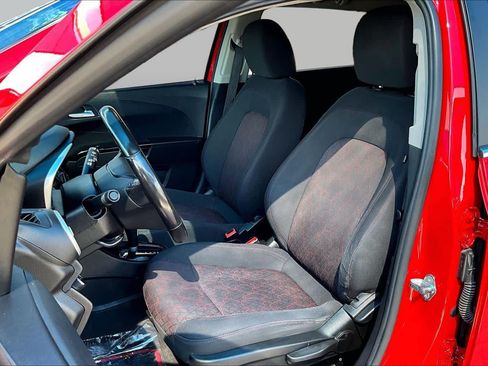 Used 2017 Chevrolet Sonic LT FWD image 8