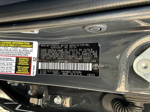 Used 2025 Toyota Camry SE FWD image 34