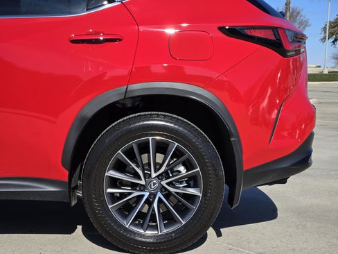 Certified 2024 Lexus NX 250 FWD w/ Premium Package image 17