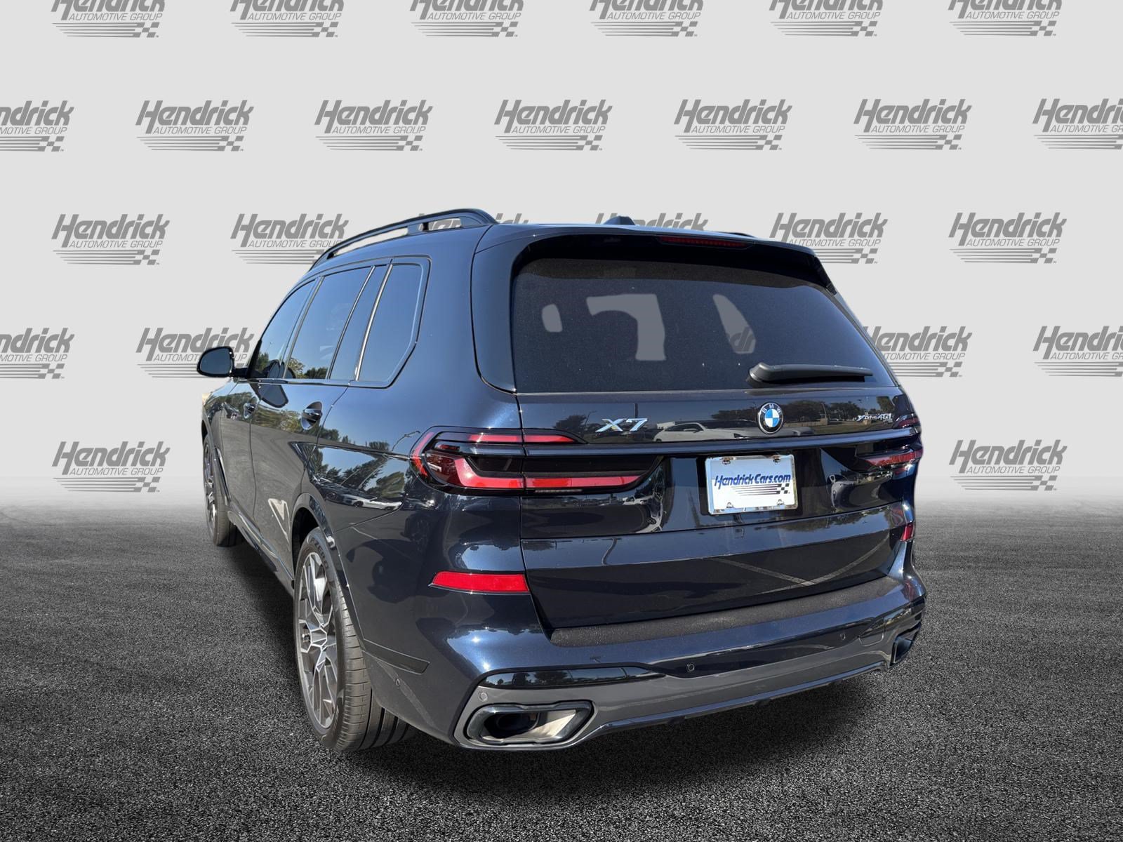 Certified 2025 BMW X7 xDrive40i w/ M Sport Package AWD/4WD image 7