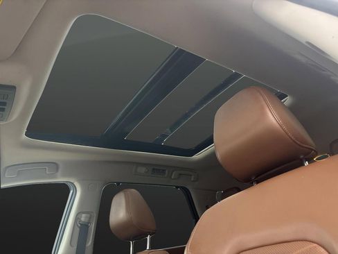 Used 2023 Nissan Pathfinder Platinum w/ Lighting Package (N93) image 6