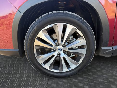 Used 2022 Subaru Ascent Limited w/ Technology Package AWD/4WD image 9