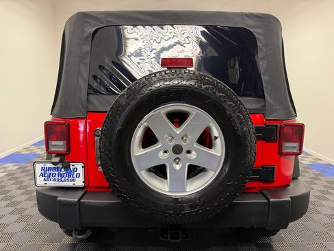 Used 2015 Jeep Wrangler Unlimited Sport w/ Quick Order Package 24S AWD/4WD image 10