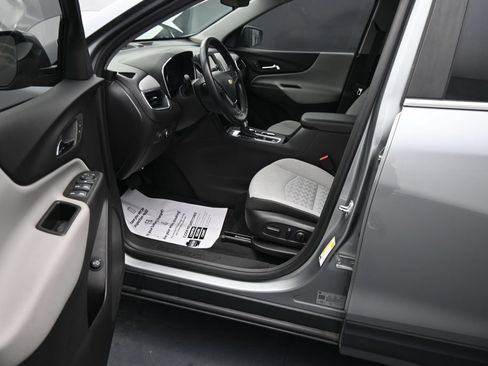 Used 2023 Chevrolet Equinox LT w/ Driver Convenience Package FWD image 15