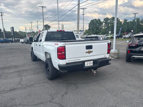 Used 2019 Chevrolet Silverado 1500 W/T w/ WT Convenience Package AWD/4WD image 3