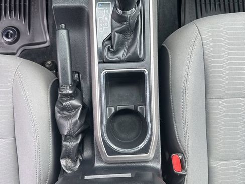Used 2019 Toyota Tacoma SR5 AWD/4WD image 30