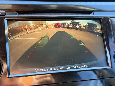 Used 2018 Nissan Rogue S image 29