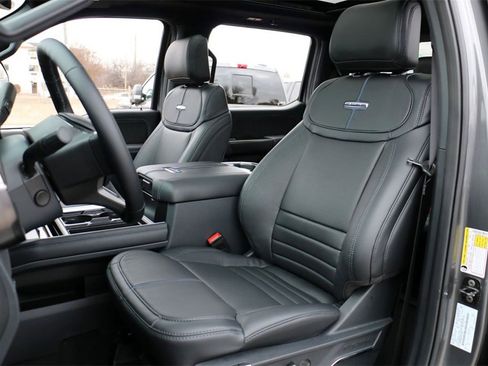 New 2026 Ford F250 Platinum w/ Tremor Off-Road Package image 23