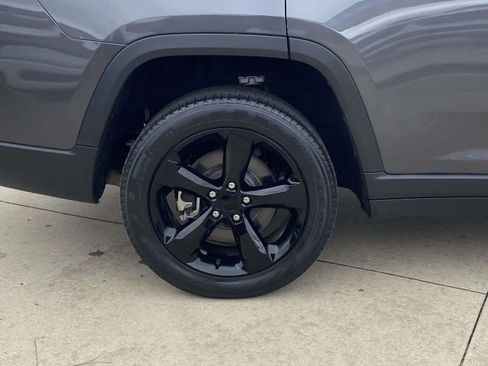 Used 2023 Jeep Grand Cherokee L Limited w/ Black Appearance Package RWD image 44