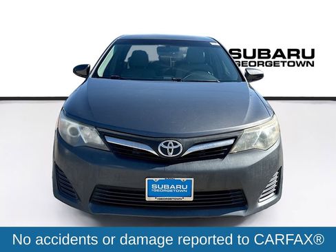 Used 2013 Toyota Camry LE image 2