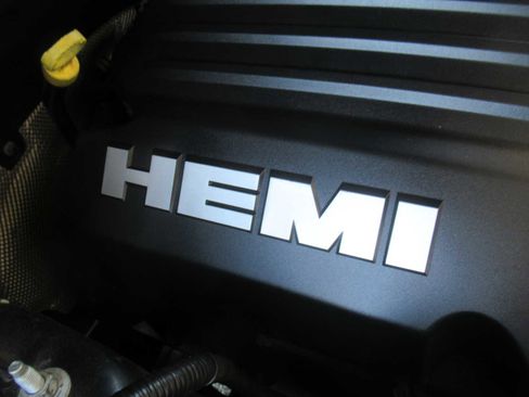 Used 2013 Jeep Grand Cherokee Overland w/ Advance Technology Group image 16