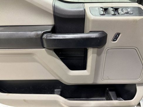 Used 2018 Ford F250 XL w/ Power Equipment Group image 16