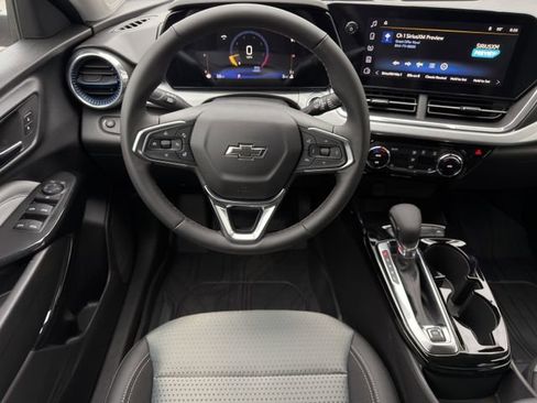 New 2026 Chevrolet Trax LT w/ Driver Confidence Package FWD image 11