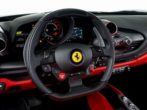 Used 2021 Ferrari F8 Tributo image 30