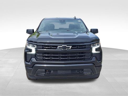 Used 2023 Chevrolet Silverado 1500 RST AWD/4WD image 2