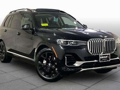 Used 2021 BMW X7 xDrive40i w/ Premium Package 2 AWD/4WD image 2