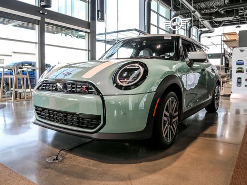 New 2026 MINI Cooper S image 1