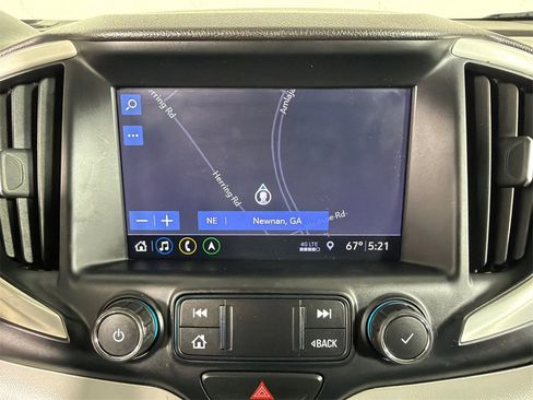 Used 2020 GMC Terrain SLE w/ Driver Convenience Package image 2