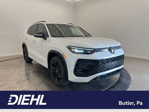 New 2026 Volkswagen Tiguan SE R-Line AWD/4WD image 1