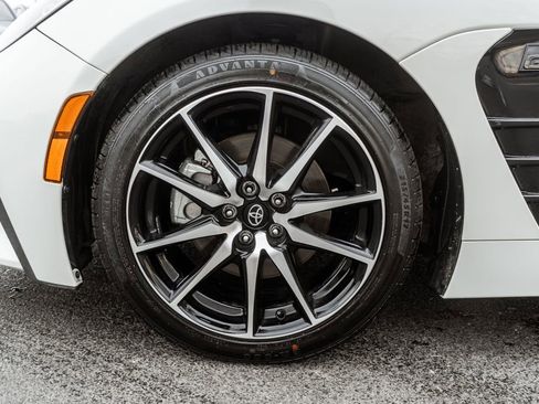 Used 2024 Toyota GR86 image 30