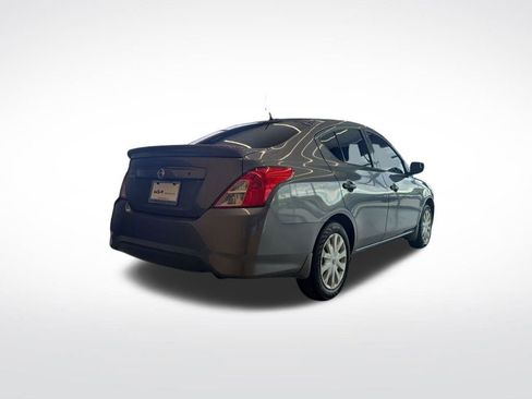 Used 2016 Nissan Versa S Plus image 5