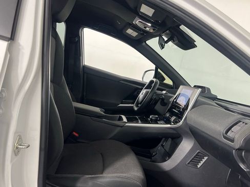 Used 2024 Subaru Solterra Premium image 31