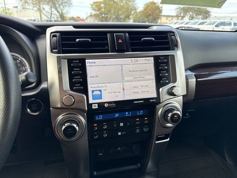 Used 2021 Toyota 4Runner Limited image 17