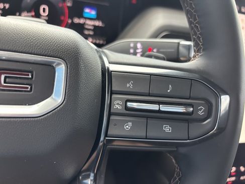 Used 2025 GMC Yukon AT4 w/ AT4 Premium Plus Package AWD/4WD image 36